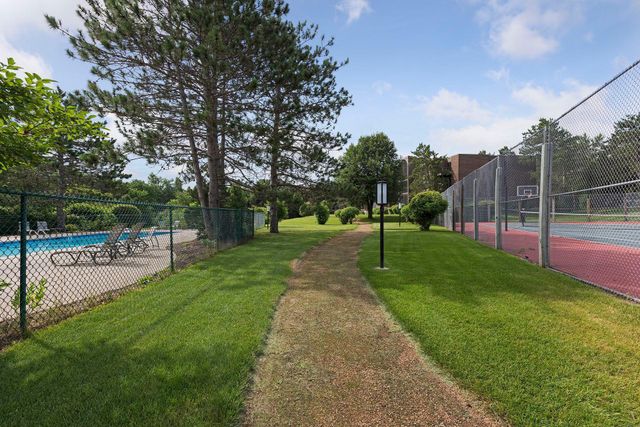9700 Portland Avenue S 223, Bloomington, MN 55420