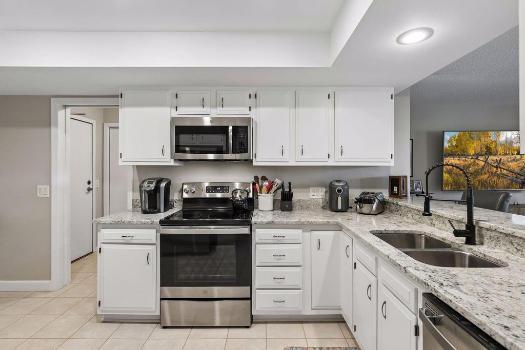 9700 Portland Avenue S 223, Bloomington, MN 55420 — photo 5