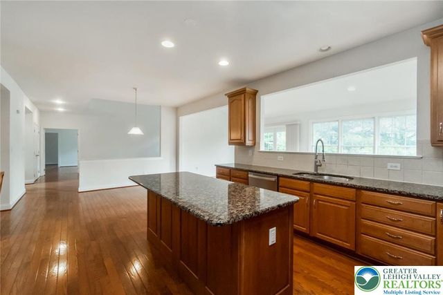 4178 Rexford Drive, Bethlehem Twp, PA 18020