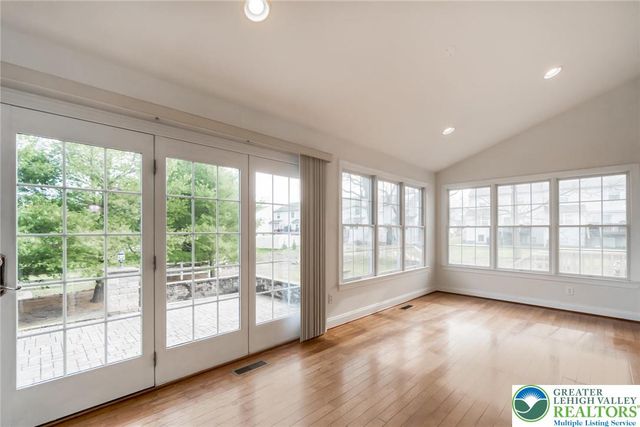 4178 Rexford Drive, Bethlehem Twp, PA 18020