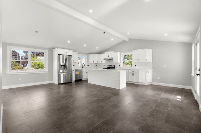 36 Macarthur Blvd, Danvers, MA 01923