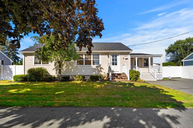 36 Macarthur Blvd, Danvers, MA 01923