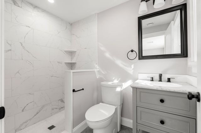 36 Macarthur Blvd, Danvers, MA 01923