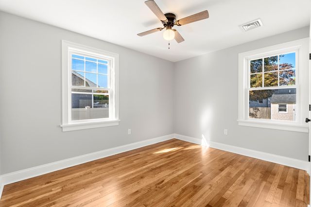 36 Macarthur Blvd, Danvers, MA 01923