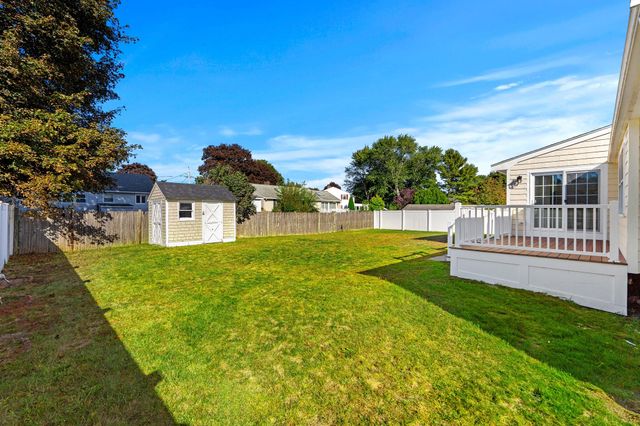 36 Macarthur Blvd, Danvers, MA 01923