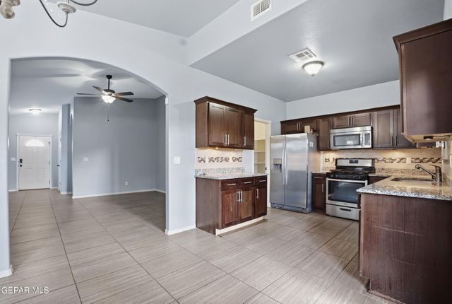 3709 LOMA ESTEBAN Drive, El Paso, TX 79938
