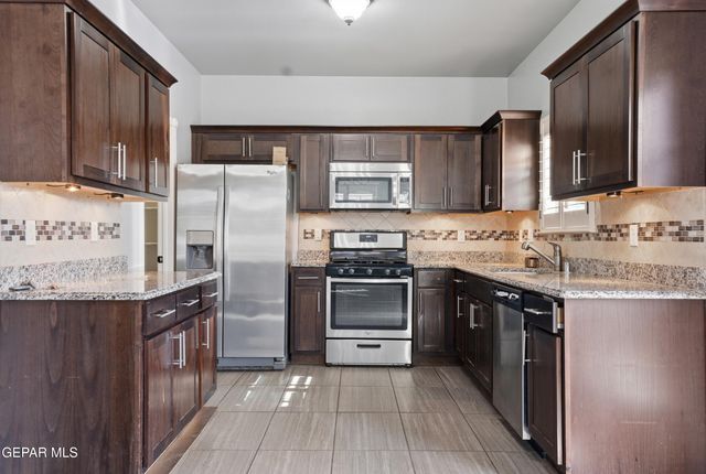3709 LOMA ESTEBAN Drive, El Paso, TX 79938