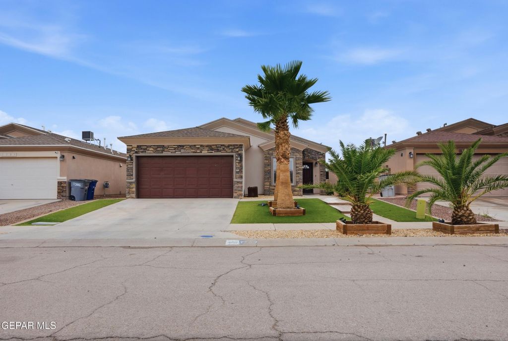 3709 LOMA ESTEBAN Drive, El Paso, TX 79938