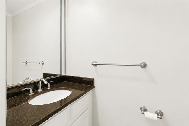 5327 Fairway Court, West Bloomfield, MI 48323