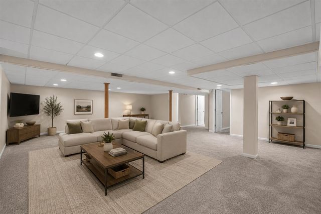 5327 Fairway Court, West Bloomfield, MI 48323