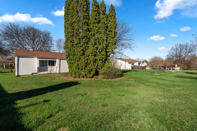 5327 Fairway Court, West Bloomfield, MI 48323