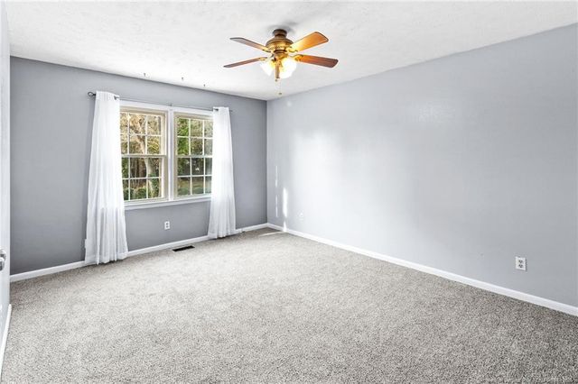 6261 Stoney Point Loop, Fayetteville, NC 28306