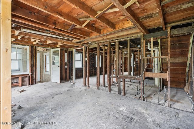 25 Phillips Avenue, Highland, NY 12528