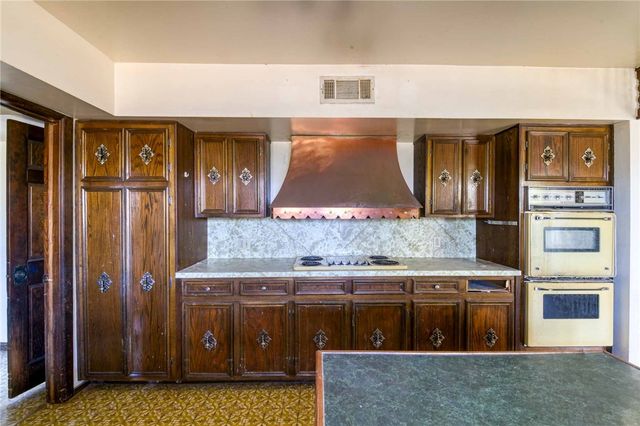 8650 Highlands Highway, Mountain Rest, SC 29664