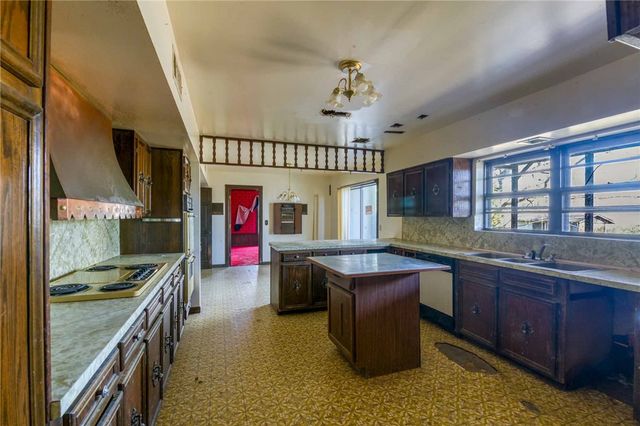 8650 Highlands Highway, Mountain Rest, SC 29664