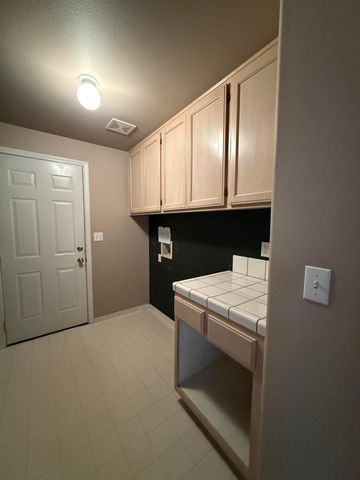 1629 Husker Butte Lane, Medford, OR 97504