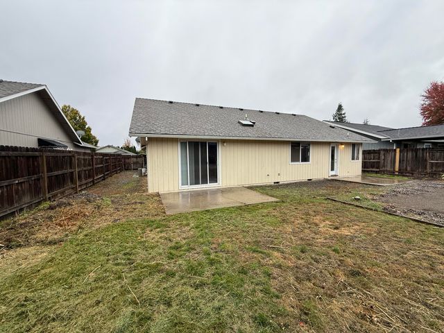1629 Husker Butte Lane, Medford, OR 97504
