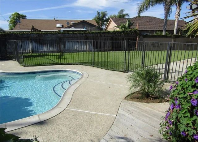 8901 Shore, Huntington Beach, CA 92646
