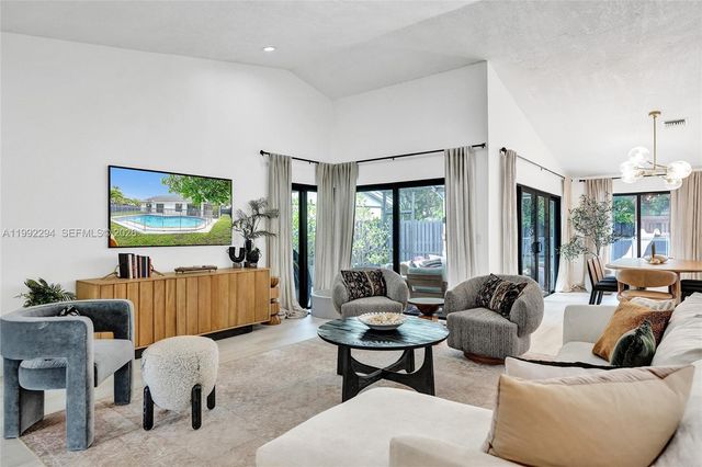 5790 SW 88th Ave, Cooper City, FL 33328