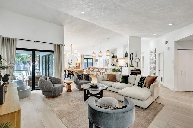 5790 SW 88th Ave, Cooper City, FL 33328