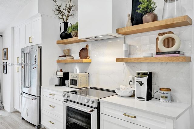 5790 SW 88th Ave, Cooper City, FL 33328