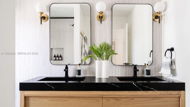 5790 SW 88th Ave, Cooper City, FL 33328