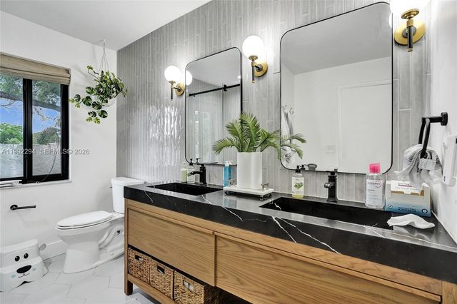 5790 SW 88th Ave, Cooper City, FL 33328