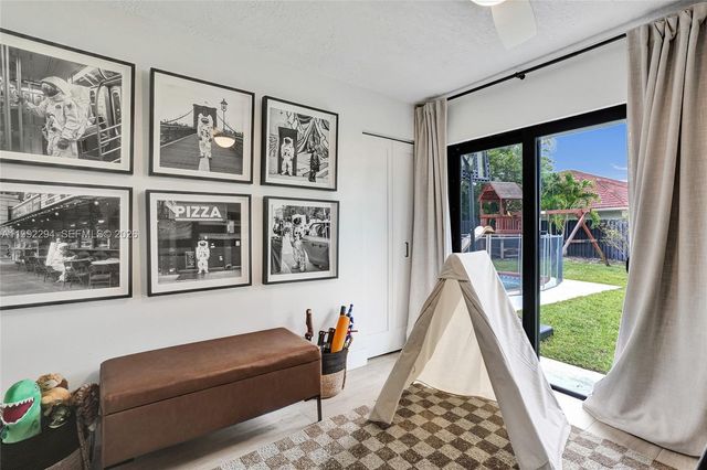 5790 SW 88th Ave, Cooper City, FL 33328