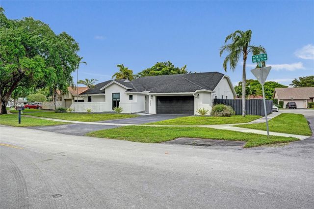 5790 SW 88th Ave, Cooper City, FL 33328