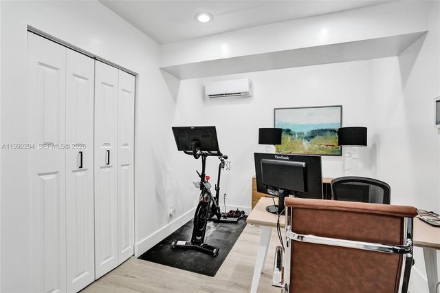 5790 SW 88th Ave, Cooper City, FL 33328