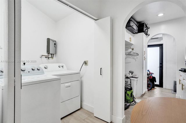 5790 SW 88th Ave, Cooper City, FL 33328