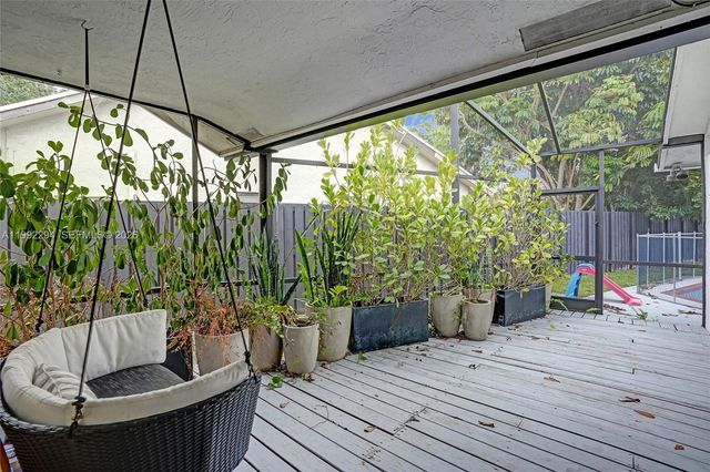 5790 SW 88th Ave, Cooper City, FL 33328