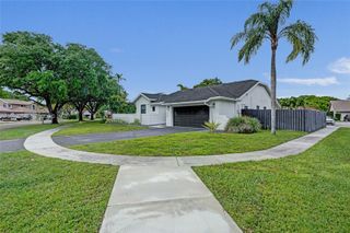 5790 SW 88th Ave, Cooper City, FL 33328