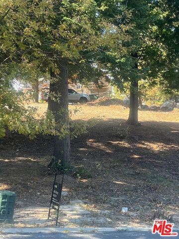 188 Mill Pond Road, Lake Arrowhead, CA 92352