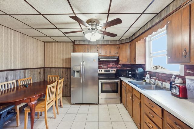 6 Harrington Way, Worcester, MA 01604