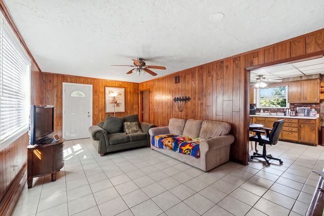 6 Harrington Way, Worcester, MA 01604