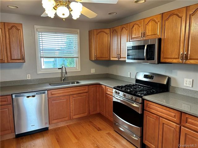 45 Holland Street, Harrison, NY 10528