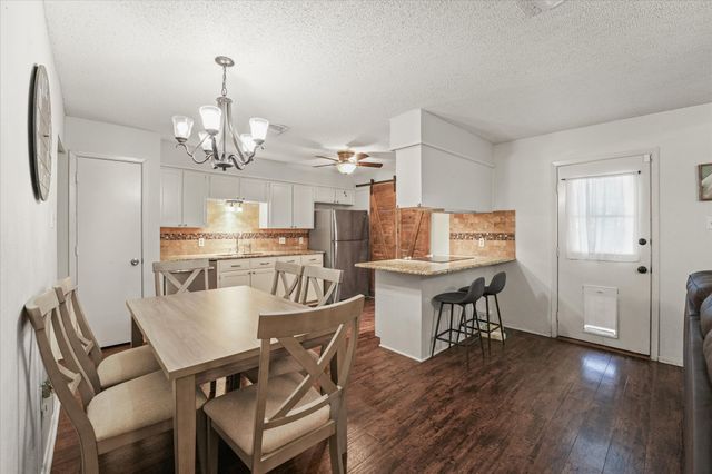 2917 Highgate Lane, Bedford, TX 76021