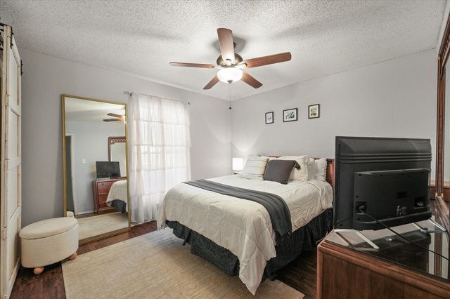 2917 Highgate Lane, Bedford, TX 76021