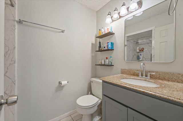 2917 Highgate Lane, Bedford, TX 76021