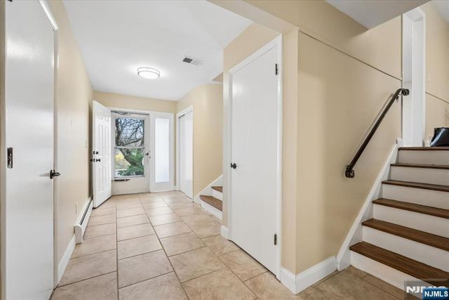 61 N Hillside Avenue, Roxbury Township, NJ 07876