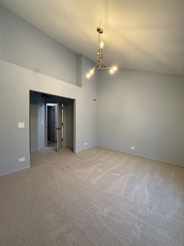 36230 N Old Creek Court, Gurnee, IL 60031