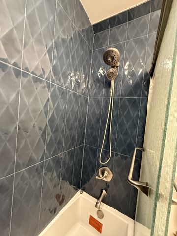 36230 N Old Creek Court, Gurnee, IL 60031