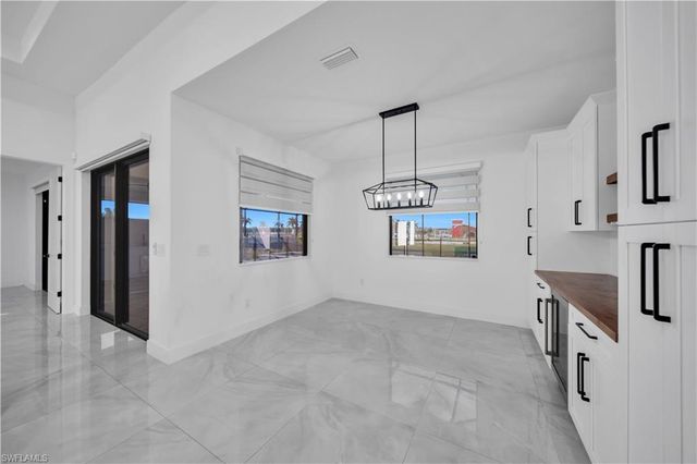 1607 NE 23rd ST, Cape Coral, FL 33909