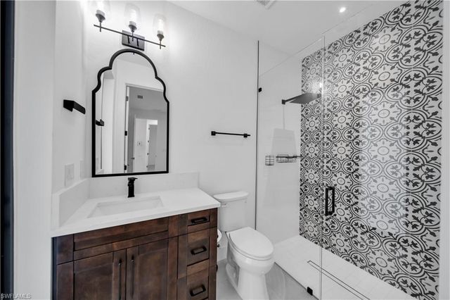 1607 NE 23rd ST, Cape Coral, FL 33909