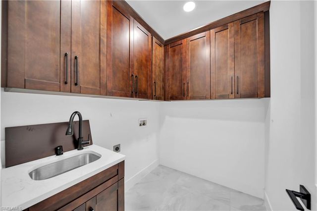 1607 NE 23rd ST, Cape Coral, FL 33909