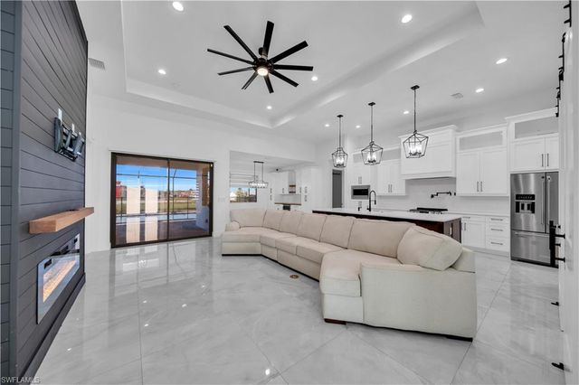 1607 NE 23rd ST, Cape Coral, FL 33909