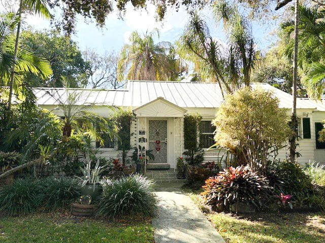 41 SW 5TH Street, Dania Beach, FL 33004