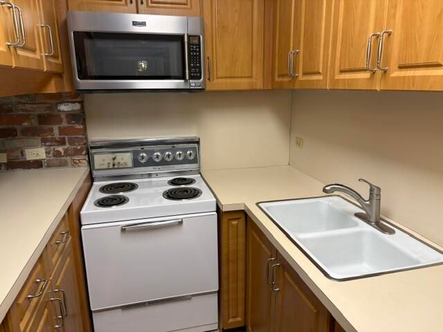 41 SW 5TH Street, Dania Beach, FL 33004