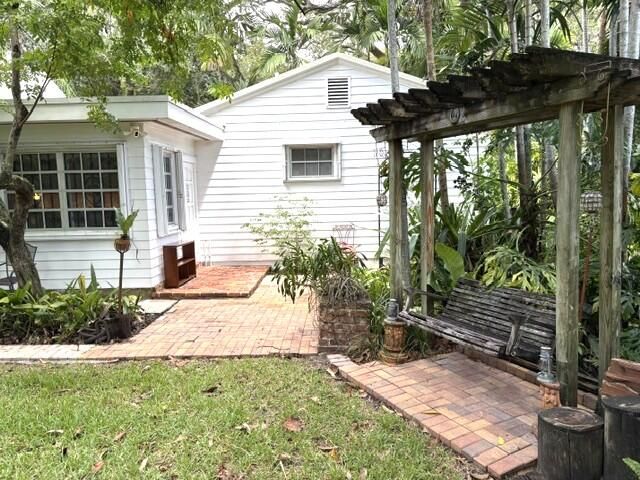 41 SW 5TH Street, Dania Beach, FL 33004